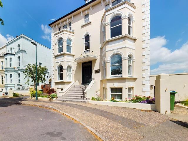 Flat for rent in Clapham, West Sussex