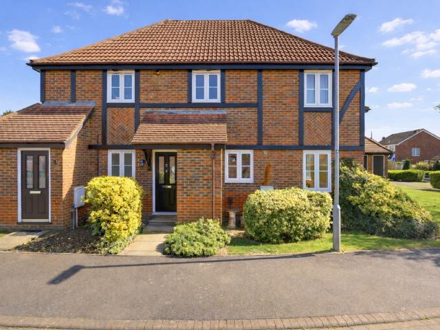 Flat for rent in St Albans, Five Acres