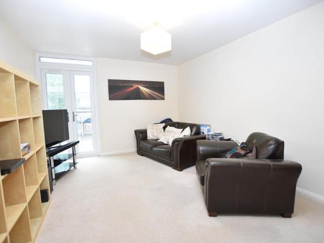 Apartment for rent in Crown Glass Shopping Centre, Nailsea