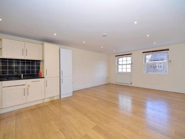 Apartment for rent in Catteshall, Fole