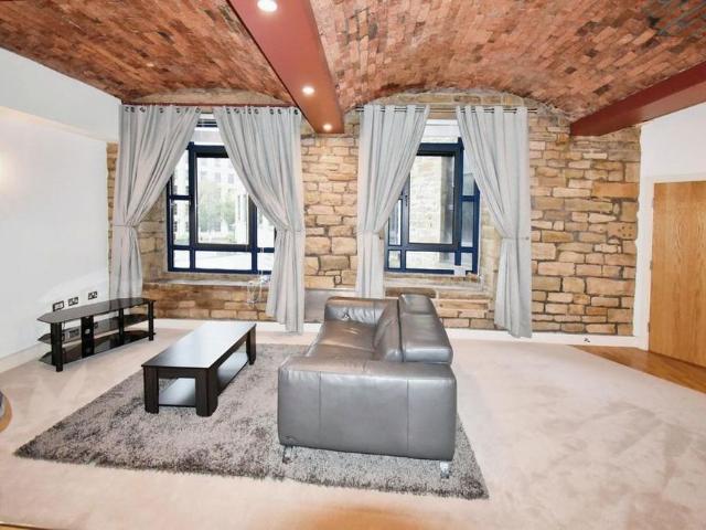 Apartment for rent in Huddersfield, West Yorkshire