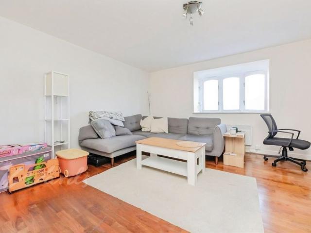 Apartment for rent in Monks Orchard, Kent