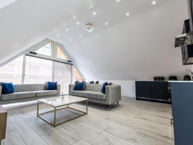 Apartment for rent in Heol-las, Surrey