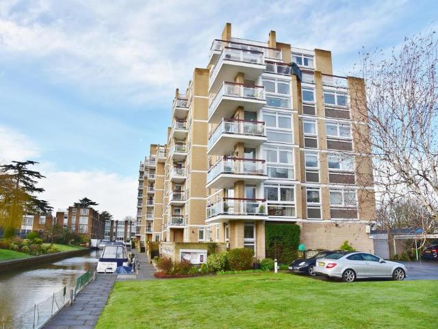 Flat for rent in Hampton Wick, Greater London