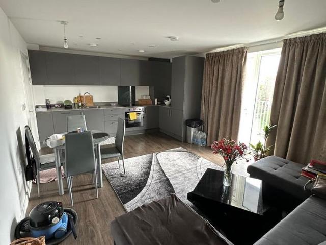 Apartment for rent in Stone, Monks Orchard