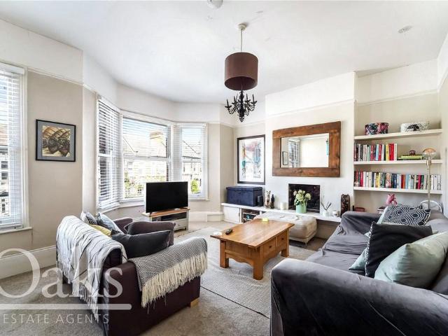 Flat for rent in Streatham, Greater London