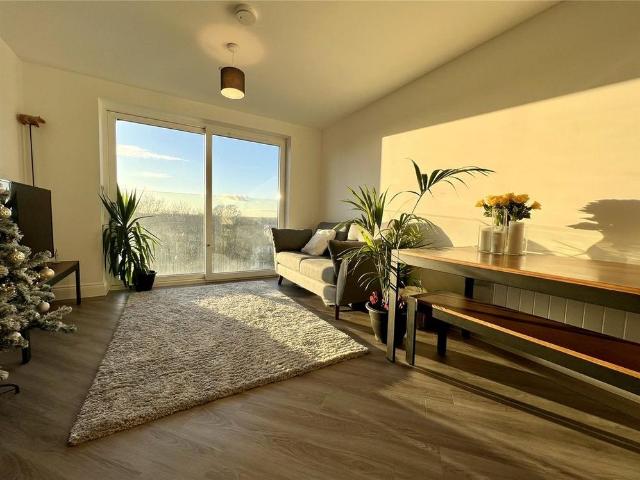 Apartment for rent in Oakdale, Poole