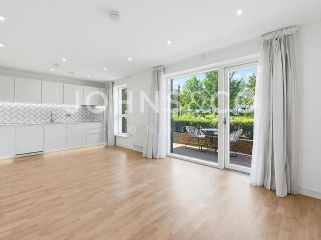 Apartment for rent in London Borough of Ealing, Greater London