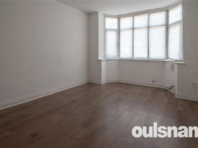 Apartment for rent in Northfield, West Midlands