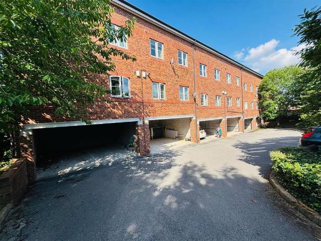 Flat for rent in Armley, West Yorkshire