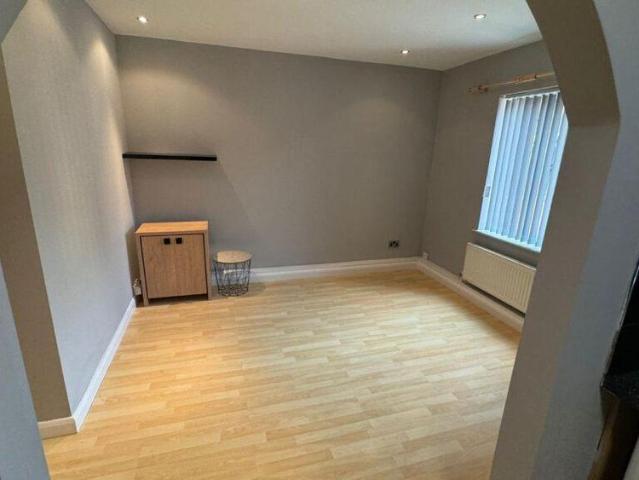 Apartment for rent in Woodhouse, West Yorkshire