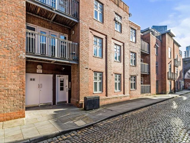 Flat for rent in City Centre, Georgia