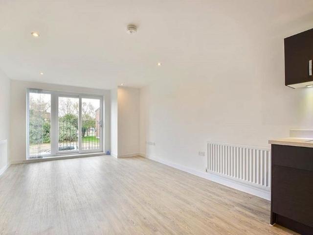 Apartment for rent in Gorse Hill, Trafford Park