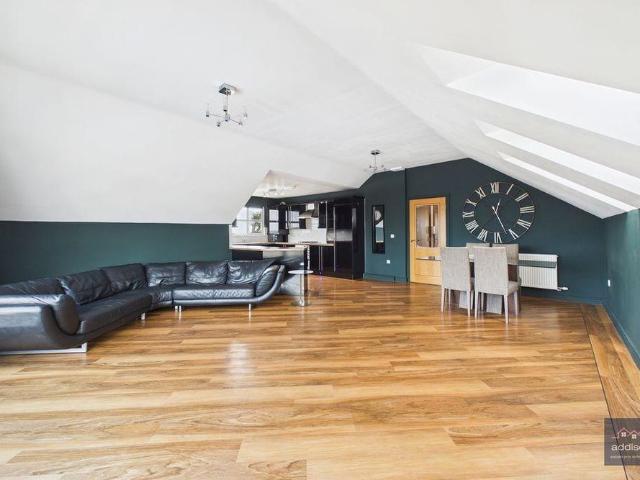 Apartment for rent in Lamberhead Green, Wigan
