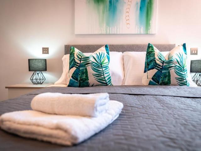 Apartment for rent in Lower Halliford, Surrey