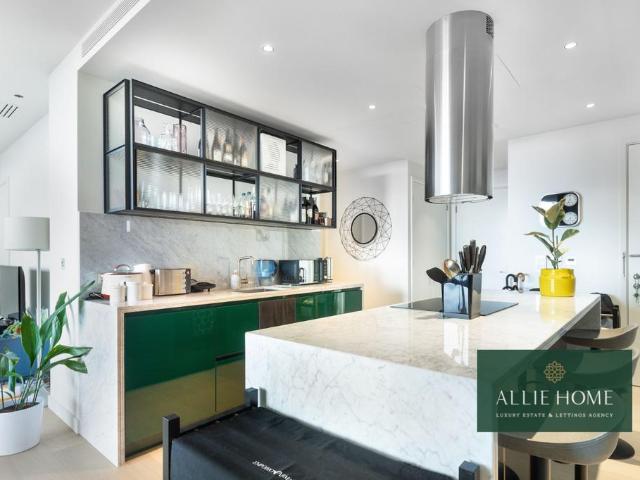 Flat for rent in Canary Wharf, Greater London