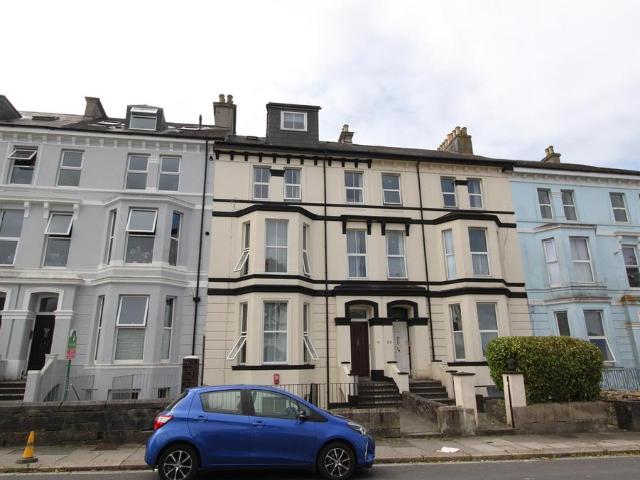 Flat for rent in Mount Wise