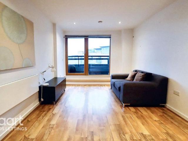 Apartment for rent in Steander, Leeds