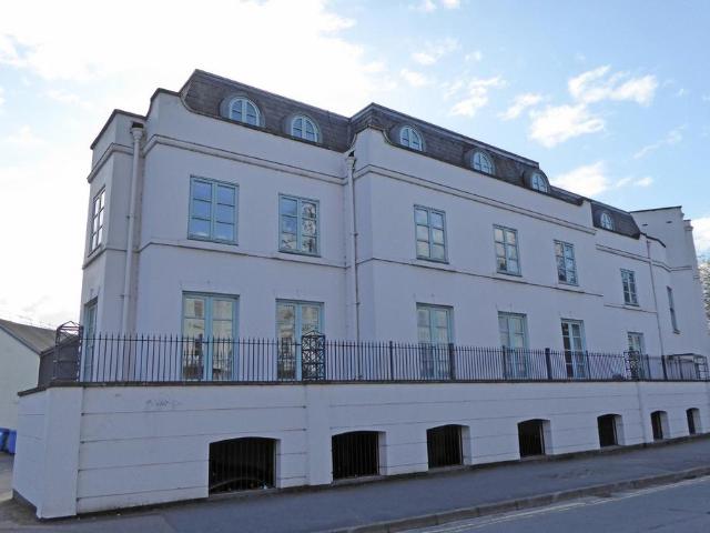 Flat for rent in Lillington, Green Close