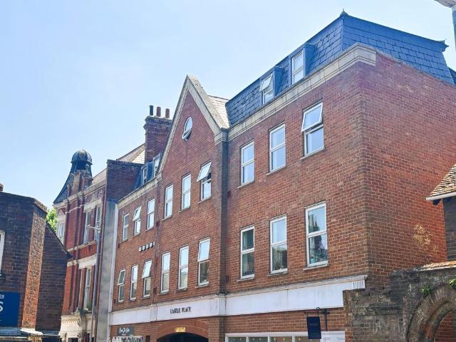 Flat for rent in Brook Street, Bourne Vale