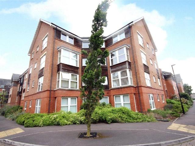 Flat for rent in Rodbourne, Swindon