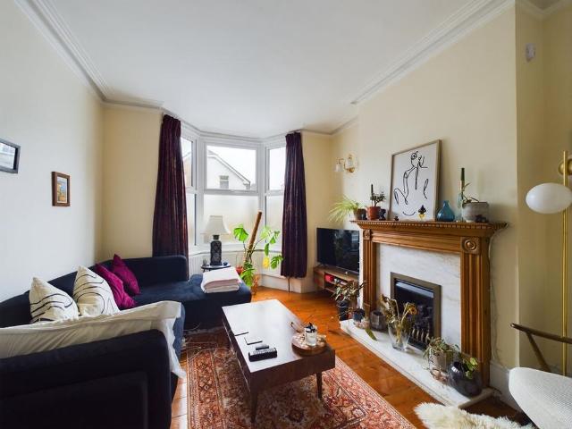 Apartment for rent in Shortlands, Greater London