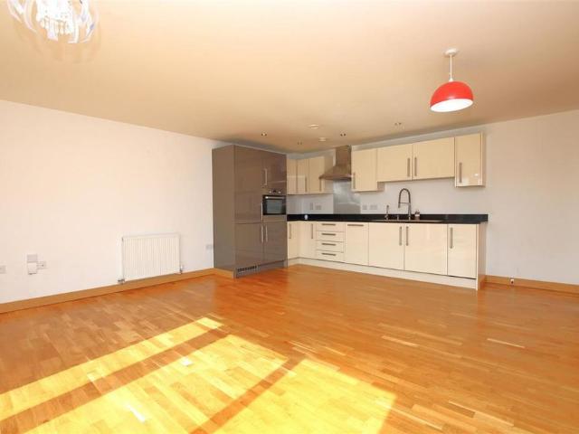Apartment for rent in Monks Orchard, Kent