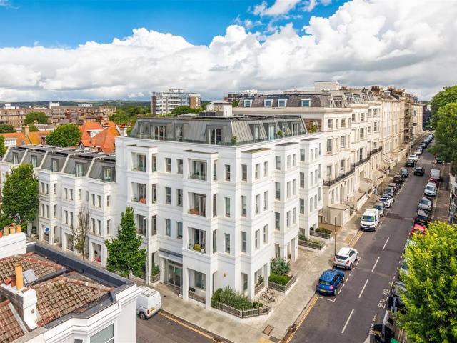 Flat for rent in Brunswick, Brighton & Hove