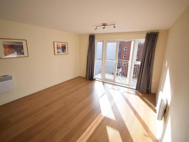 Apartment for rent in Poole