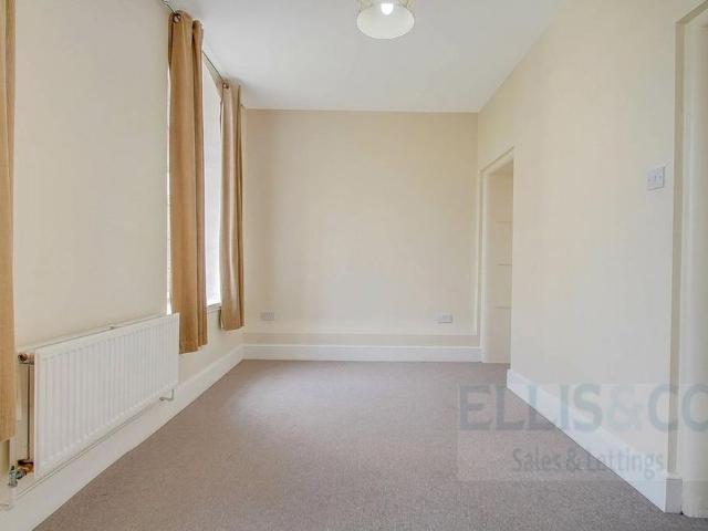 Apartment for rent in London Borough of Ealing, Hanwell