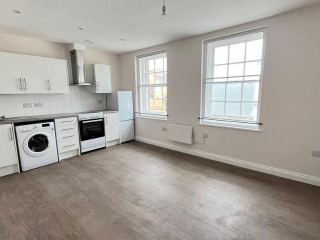 Flat for rent in Potters Corner, East Midlands
