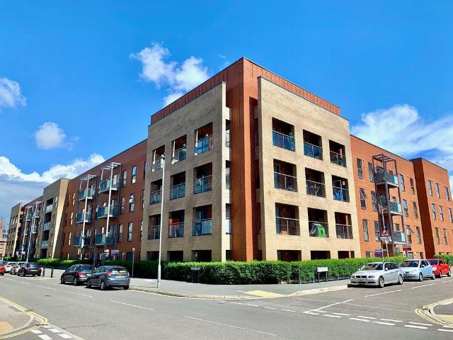 Flat for rent in Portsea, City Of Portsmouth