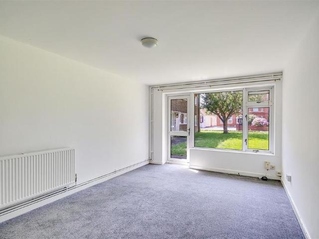 Apartment for rent in Fishersgate, West Sussex