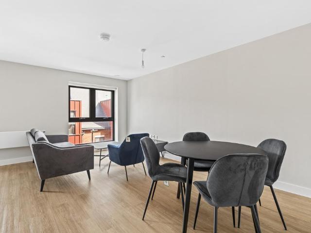 Flat for rent in Enborne, West Berkshire