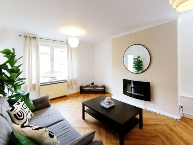 Apartment for rent in The Drives, Dennistoun