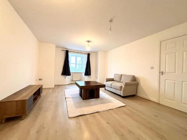 Apartment for rent in Meon Vale, Alderminster