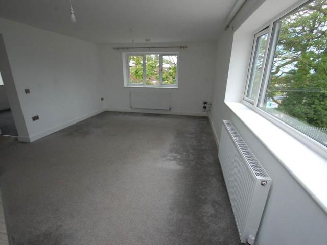 Apartment for rent in Oldway, Livermead