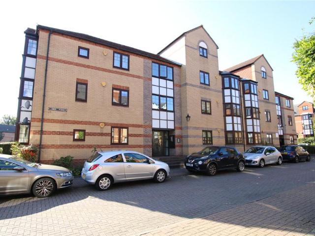 Flat for rent in Reading