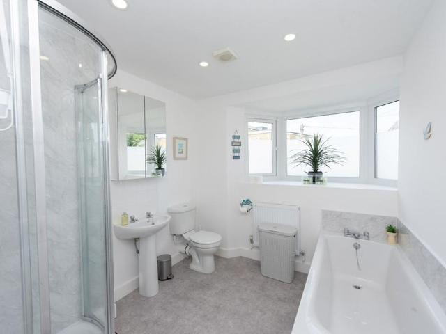Apartment for rent in Cliftonville West, Acol