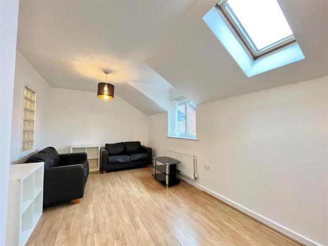 Apartment for rent in Besses o' th' Barn, Bury