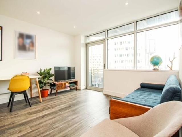 Apartment for rent in London Borough of Newham, Greater London
