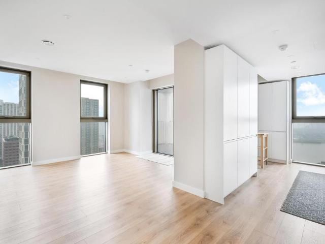 Flat for rent in Isle Of Dogs, Greater London