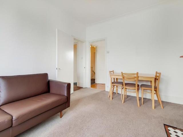 Apartment for rent in Nunhead, Greater London