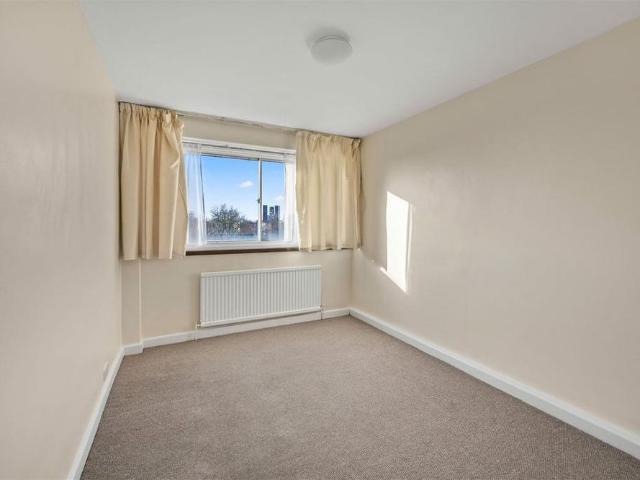 Apartment for rent in Brondesbury, Isle Of Man