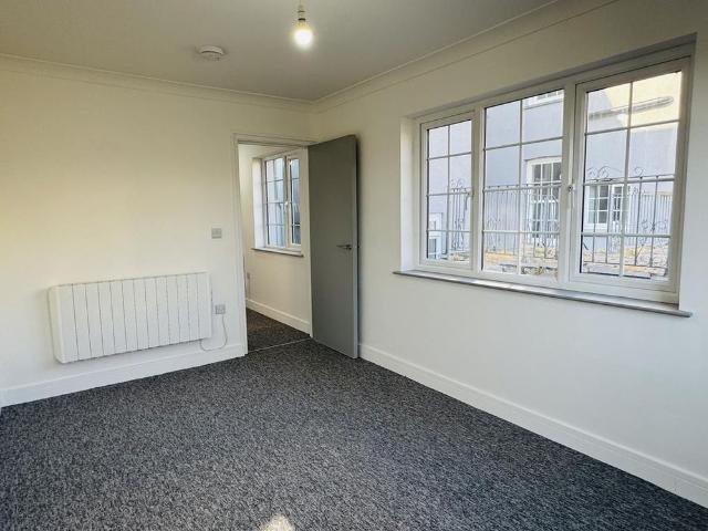 Apartment for rent in Carmarthen, Wales