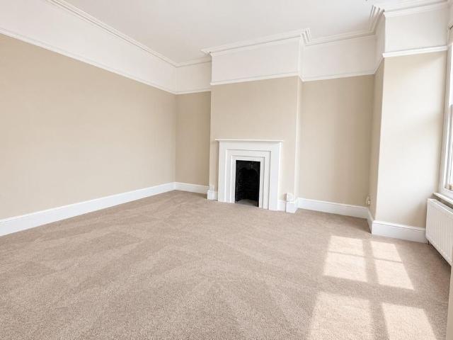 Apartment for rent in London Borough of Croydon, Kenley
