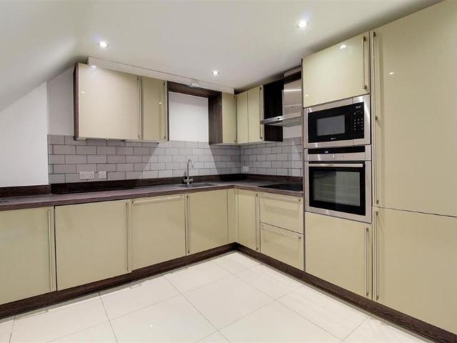 Apartment for rent in Brookmans Park, Welwyn Hatfield
