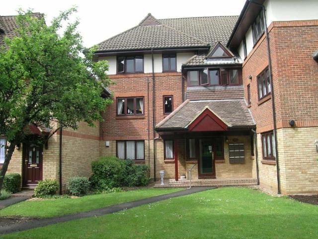 Flat for rent in Kings Hill, Colliers End