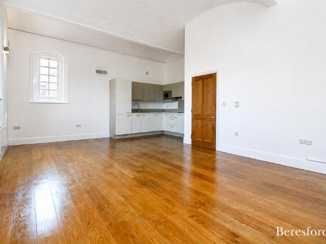Apartment for rent in Navestock Side, Essex