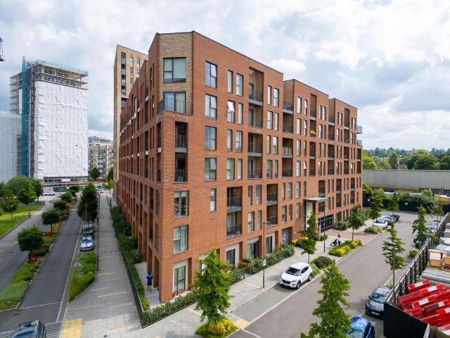 Flat for rent in Colindale, Greater London